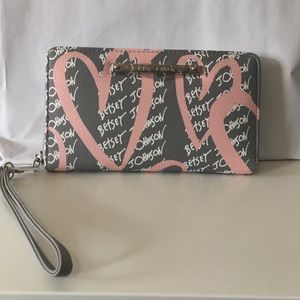 NWT Betsey Johnson Heart Wristlet